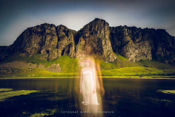 Kreativ fotoworkshop på Værøy i Lofoten. ©Bjørn Joachimsen.